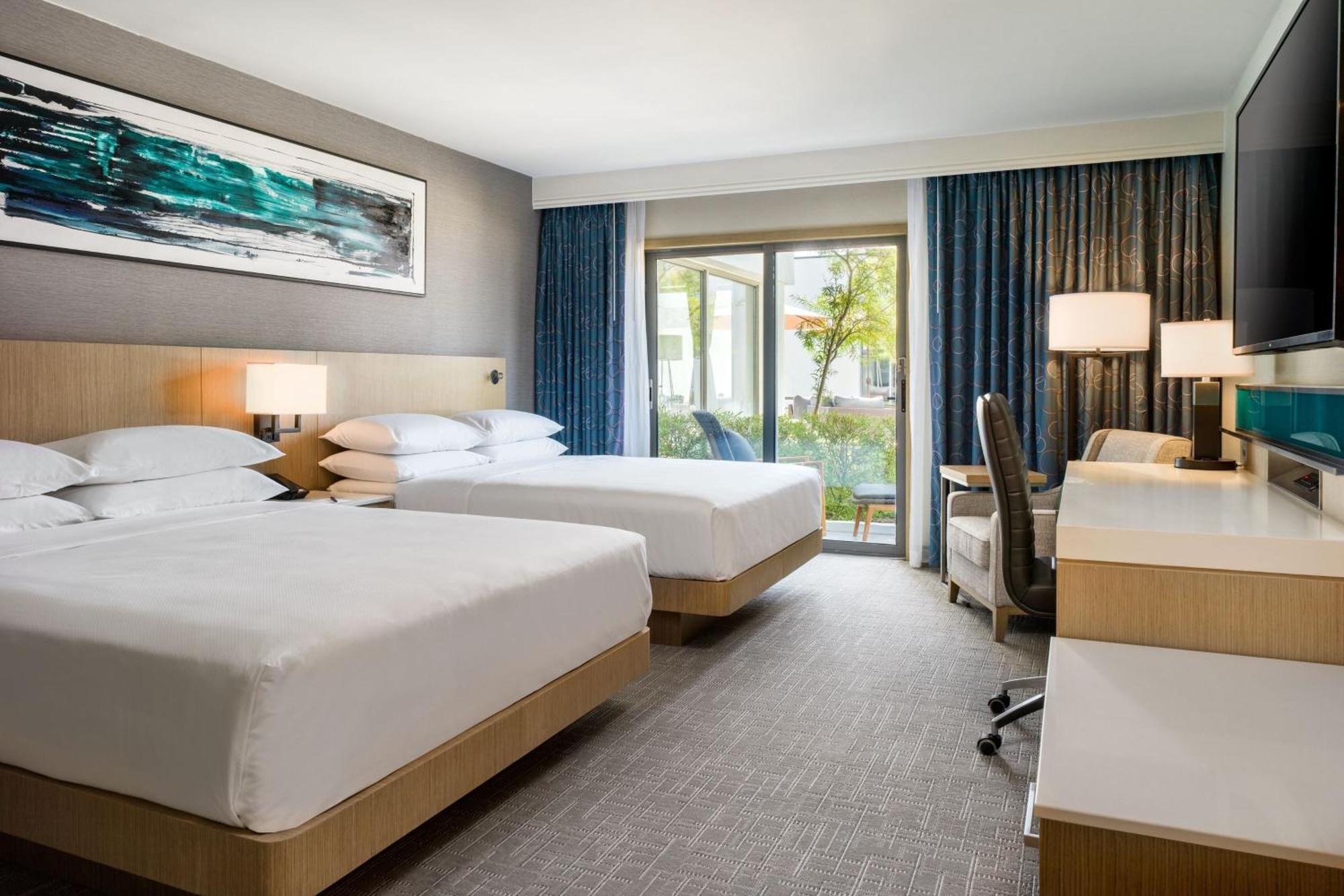 Delta Hotels By Marriott Ontario Airport Exterior photo