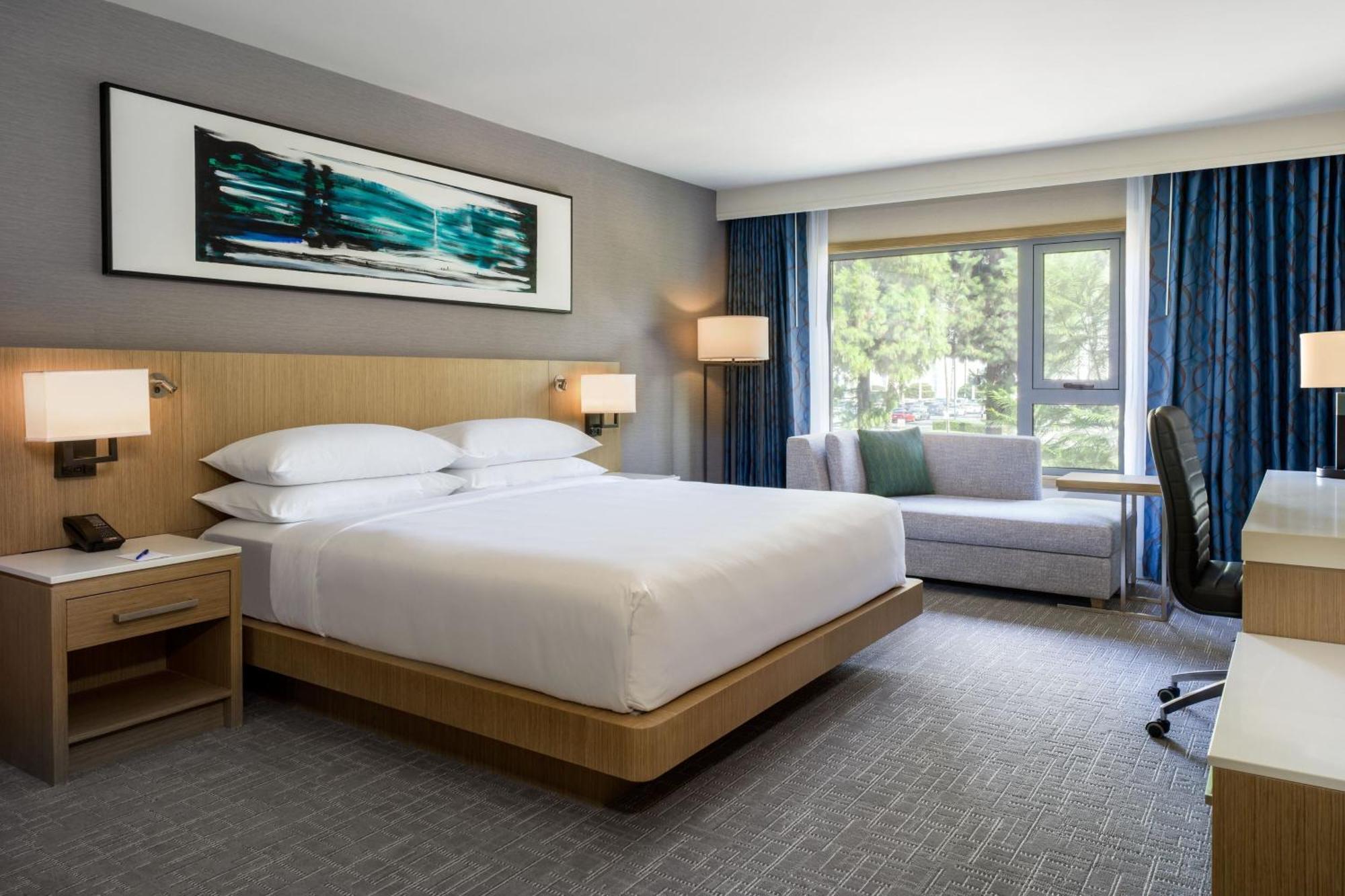 Delta Hotels By Marriott Ontario Airport Exterior photo