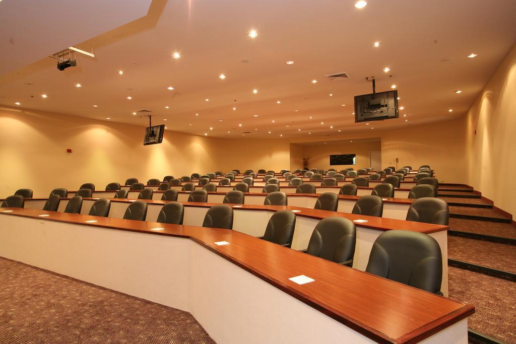 Delta Hotels By Marriott Ontario Airport Business photo