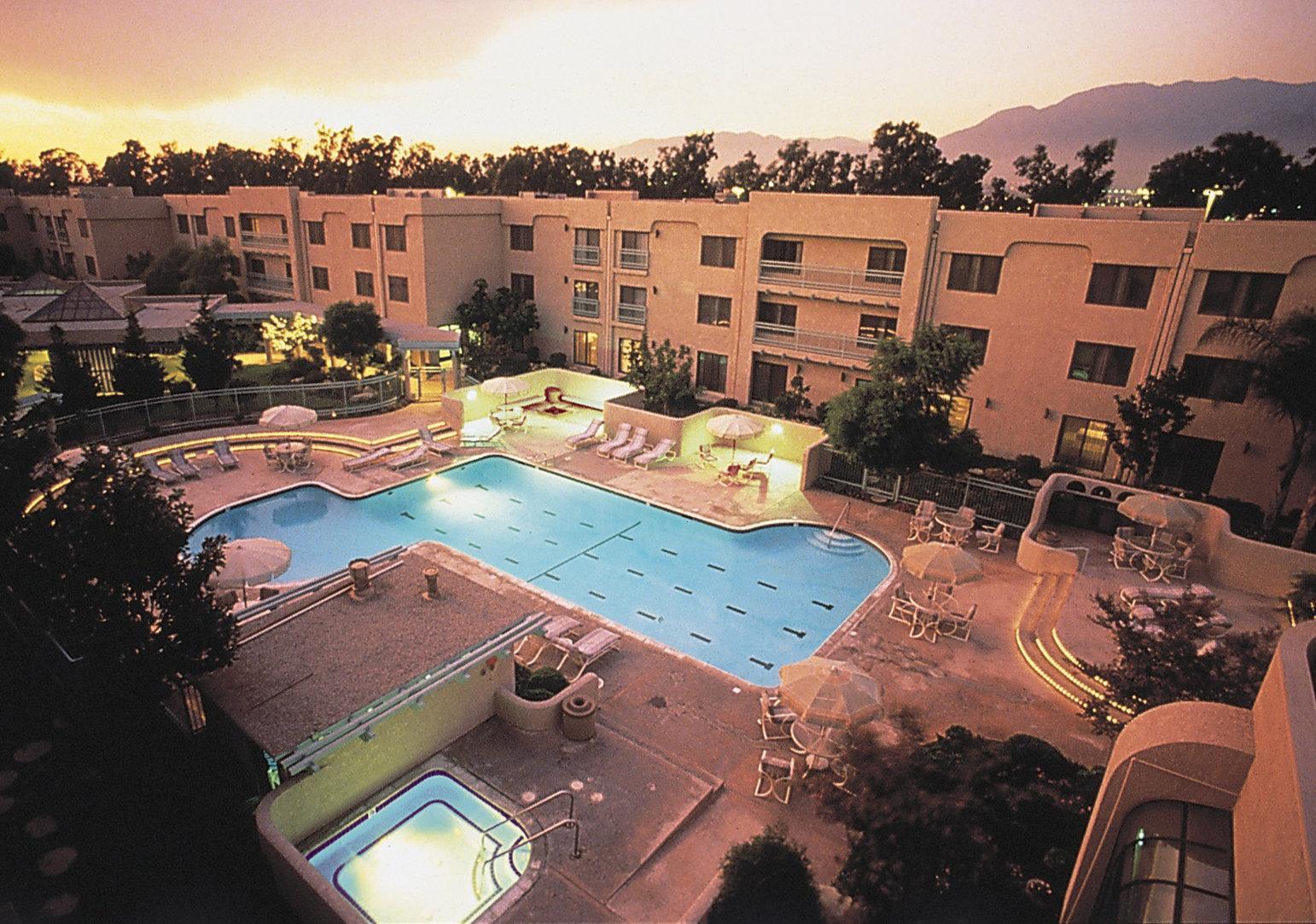 Delta Hotels By Marriott Ontario Airport Exterior photo