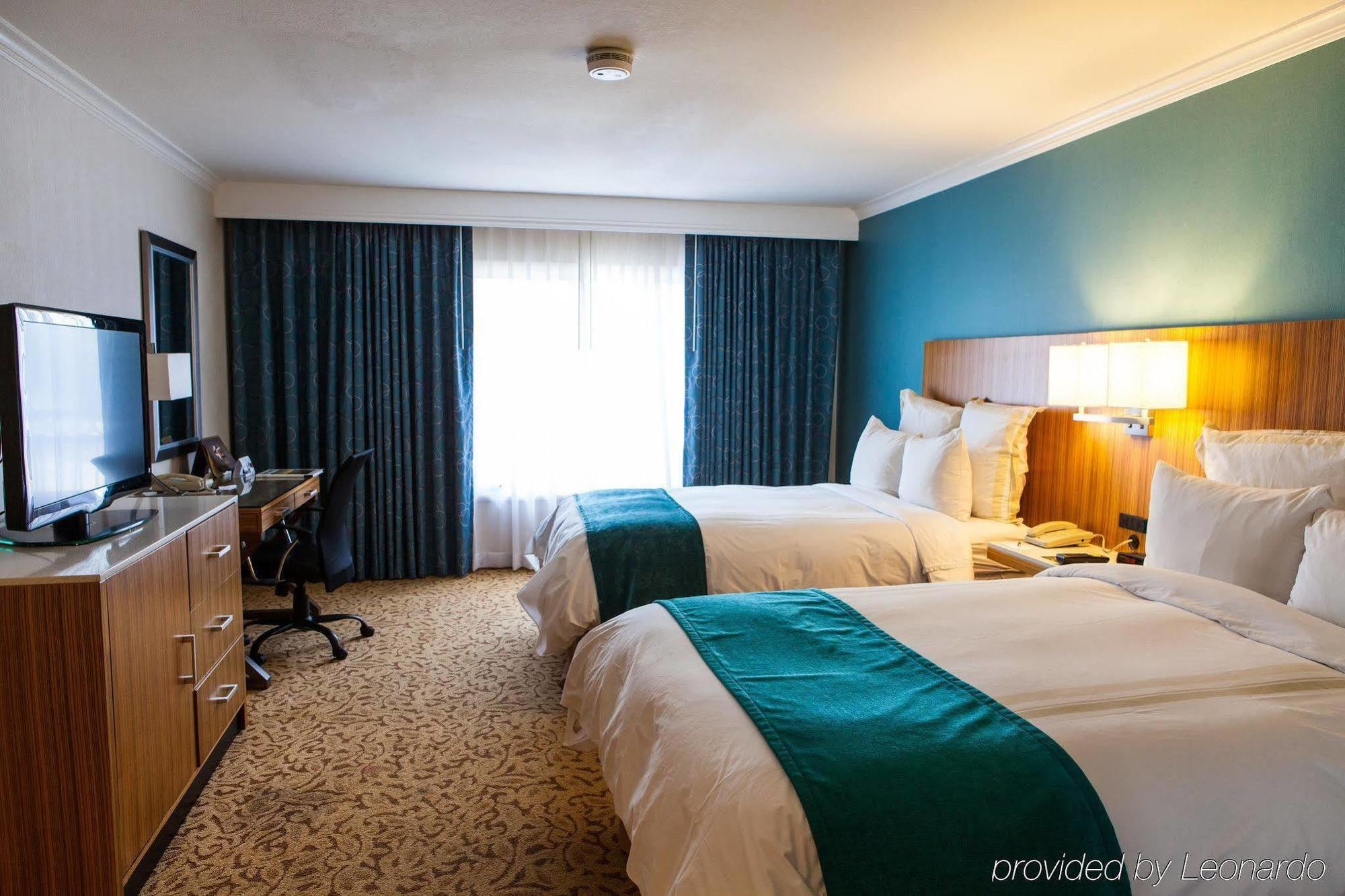 Delta Hotels By Marriott Ontario Airport Room photo