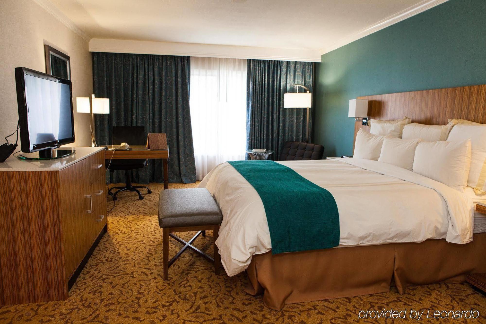 Delta Hotels By Marriott Ontario Airport Exterior photo